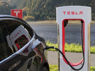 How Long Does A Tesla Battery Last